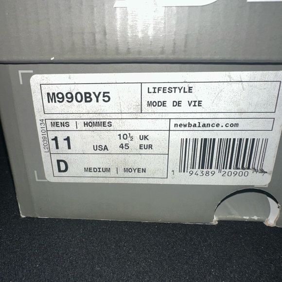 New Balance 990v5
Black / Neon
Size 11 - Picture 4 of 4